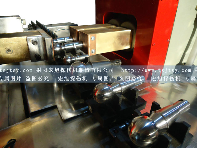 產(chǎn)品名稱：球頭銷(xiāo)專(zhuān)用熒光磁粉探傷機(jī)
產(chǎn)品型號(hào)：HCDG-2000
產(chǎn)品規(guī)格：熒光、二工位流水線